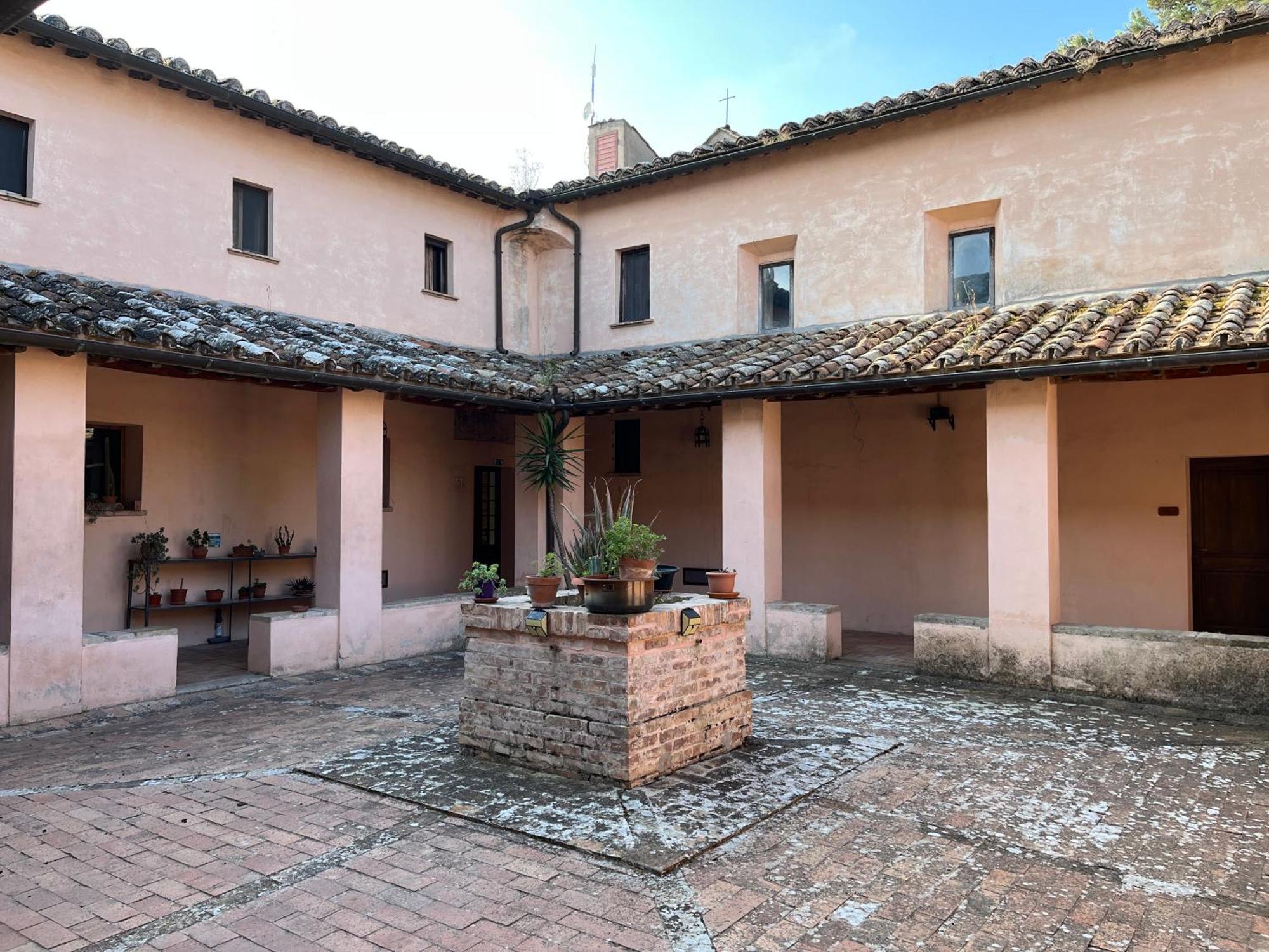 Hotel Ex-Convento Sant'Andrea à Collevecchio  Extérieur photo